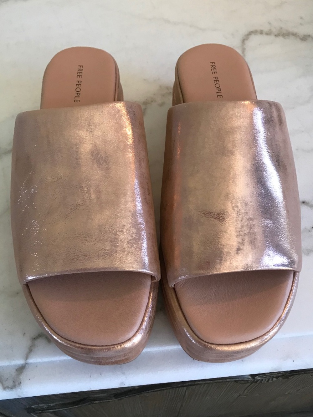 🆕 RETRO ROSE GOLD FREE PEOPLE HARBOR FLATFORM - Picture 3 of 15